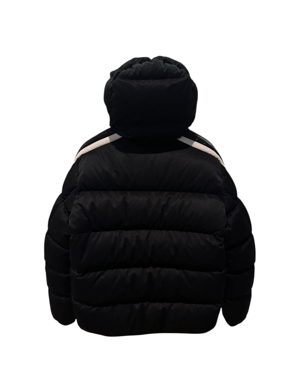Moncler Sanbesan